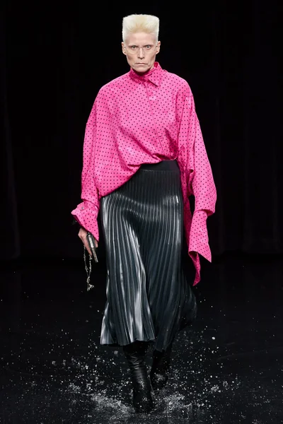 Look 33